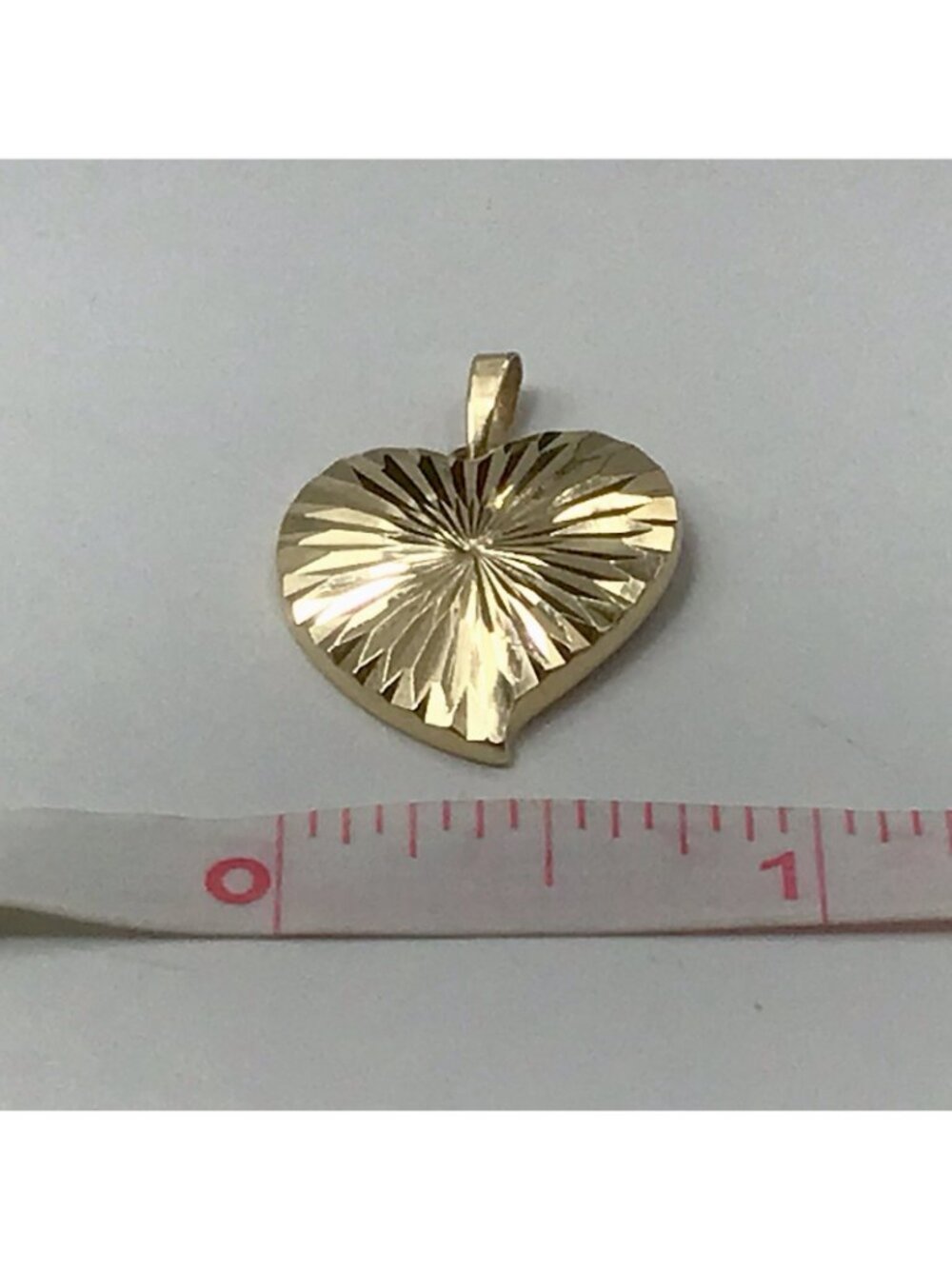 14K Yellow Gold Diamond-cut Heart Pendant 1.1 Grams 1” - Picture 6 of 9